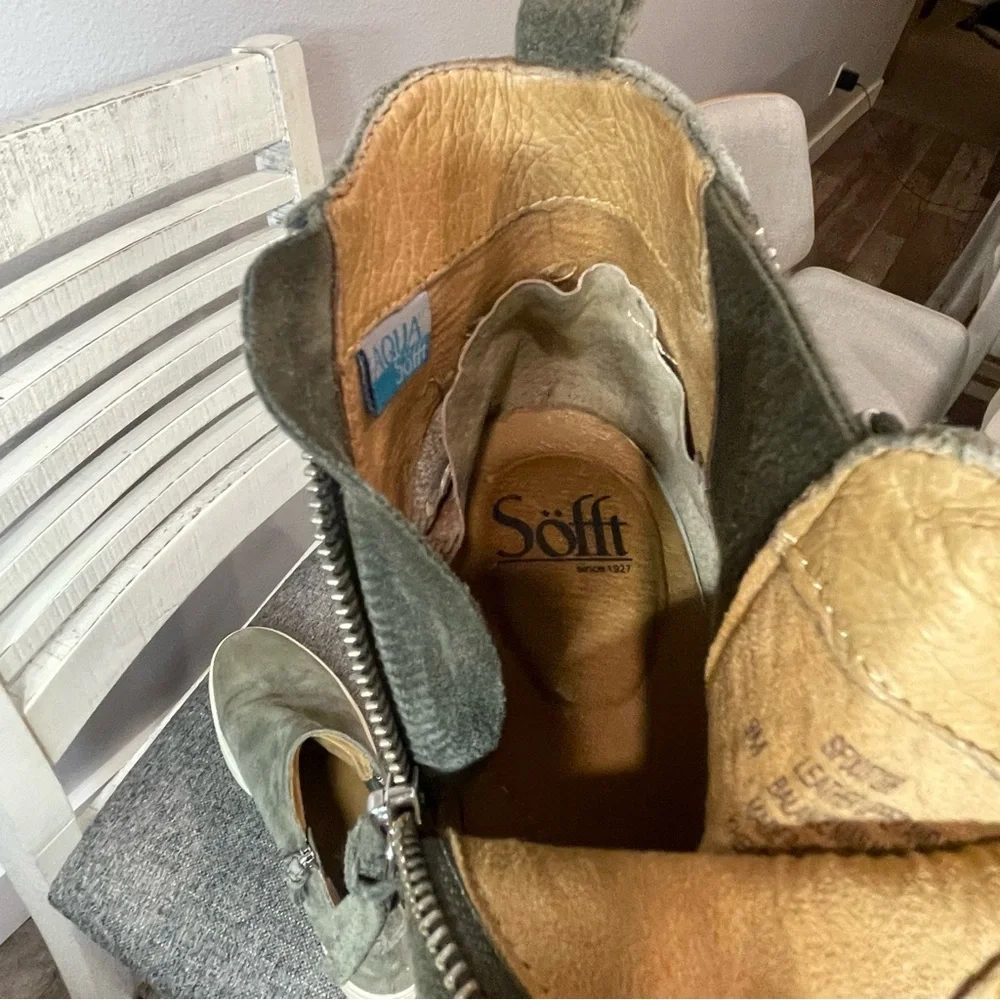 Sofft Britton Leather Olive Suede Zipper Ankle Boots / Shoes. Aqua Sofft